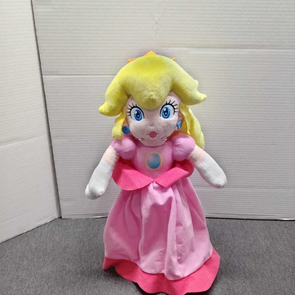 Nintendo Princess Peach Plush Doll Super Mario Official Toy